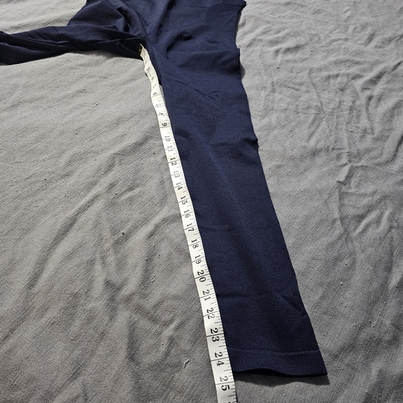 Empetua | High-Waisted Leggings - Picture 6 of 7